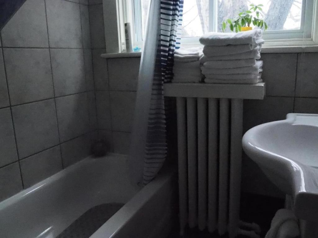 Downtown Bed And Breakfast Ottawa Esterno foto